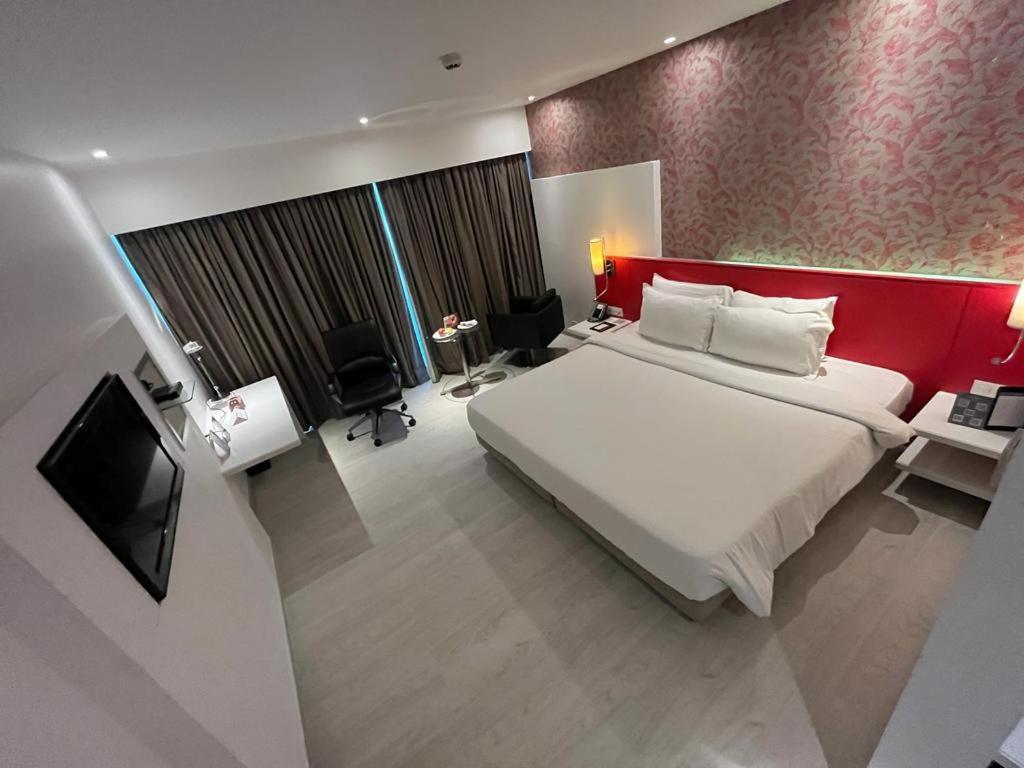 Country Inn & Suites By Radisson นาวีมุมไบ ภายนอก รูปภาพ
